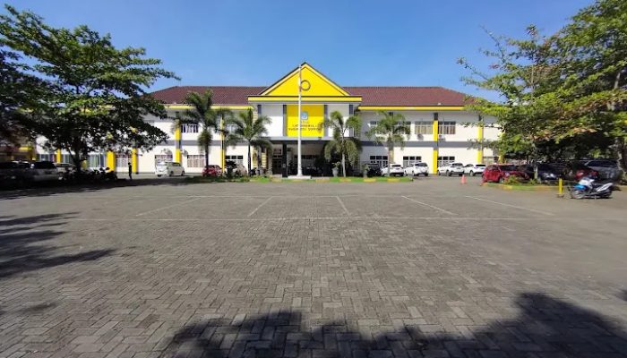 Direktur RSUD Latemmamala Diduga Kuasai Proyek Cleaning Service senilai 5 Miliar