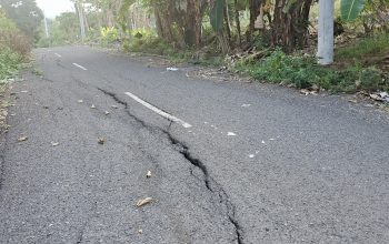 Miris ! Proyek Jalan PT Hasten di Soppeng Baru 3 Tahun Sudah Hancur, Warga: Aspal Mengelupas Sepanjang 1 KM
