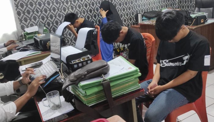 Tim Opsnal III Polsek Tanete Riattang Bekuk 3 Pencuri Tabung Gas di Waetuo, Bone